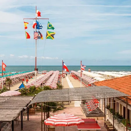 Bagno Conte Rosso - Beachfront & Apartament *